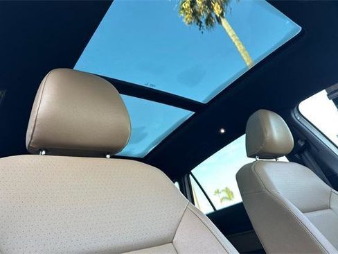 Used 2020 Volkswagen Atlas Cross Sport SEL image 18