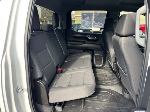 Used 2022 Chevrolet Silverado 1500 LT AWD/4WD image 30