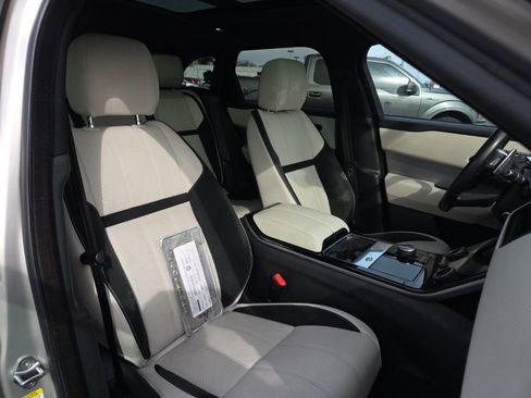 Used 2019 Land Rover Range Rover Velar R-Dynamic SE image 21