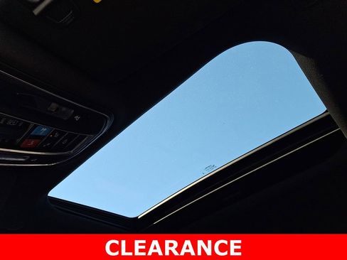 Used 2025 Jeep Grand Cherokee 4WD image 15