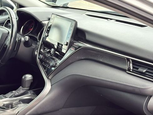 Used 2022 Toyota Camry XSE FWD image 29