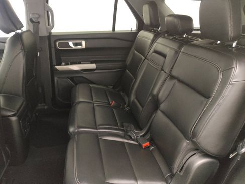 Used 2024 Ford Explorer XLT w/ Equipment Group 202A image 18