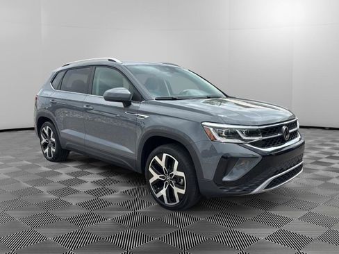 Used 2023 Volkswagen Taos SEL AWD/4WD image 4