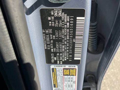 Used 2025 Kia Sportage LX FWD image 22