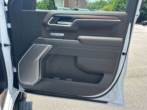 New 2026 GMC Sierra 1500 Denali w/ Denali Reserve Package AWD/4WD image 16