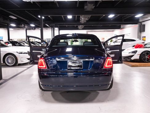 Used 2018 Rolls-Royce Ghost RWD image 68