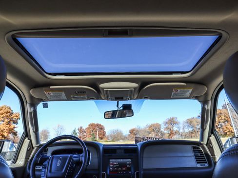 Used 2015 Lincoln Navigator 4WD image 6