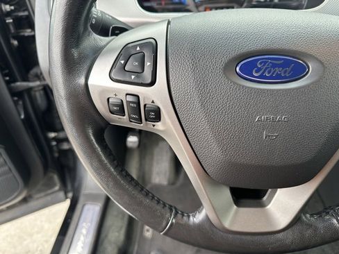 Used 2013 Ford Taurus SHO image 5