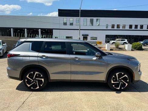 Used 2022 Mitsubishi Outlander SE AWD/4WD image 6