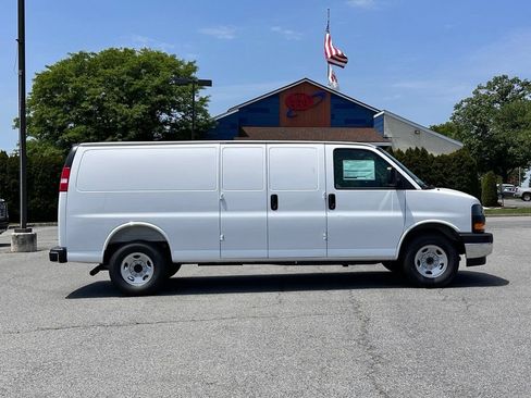 New 2026 GMC Savana 3500 Extended w/ Driver Convenience Package RWD image 3