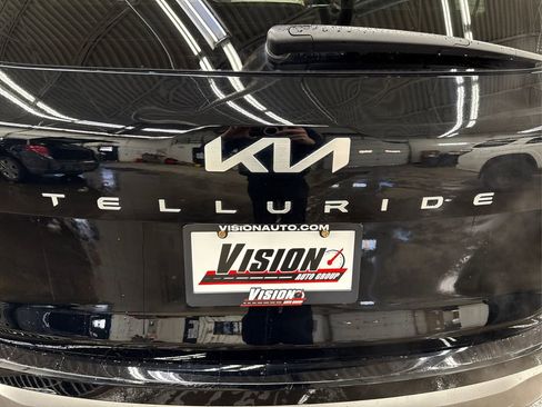 Used 2023 Kia Telluride EX X-Line image 15