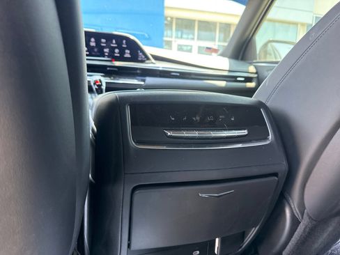Used 2022 Cadillac Escalade Sport RWD image 14