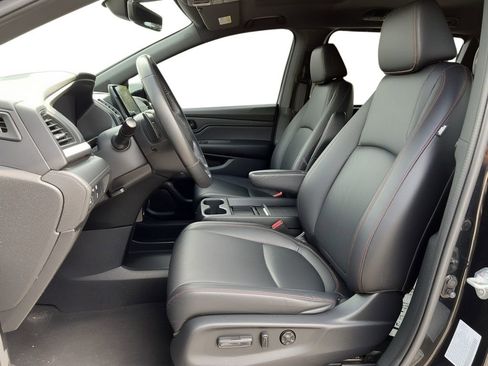 Used 2023 Honda Odyssey Sport image 6