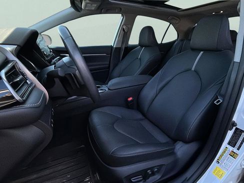 Used 2023 Toyota Camry XSE image 12