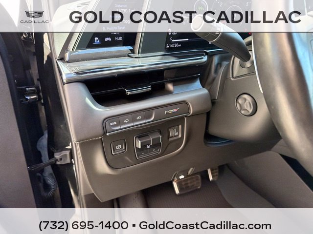 Certified 2024 Cadillac Escalade V w/ LPO, ONYX Package AWD/4WD image 25