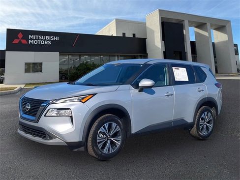 Used 2023 Nissan Rogue SV image 1