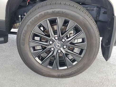 Used 2024 Lexus GX 550 w/ Cold Area Package AWD/4WD image 7