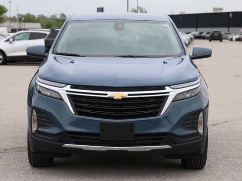 Used 2024 Chevrolet Equinox LT AWD/4WD image 2