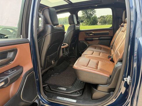 Used 2022 RAM 1500 Limited w/ Body-Colour Bumper Group AWD/4WD image 6