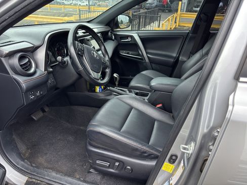 Used 2018 Toyota RAV4 SE w/ Power Extra Value Package AWD/4WD image 6