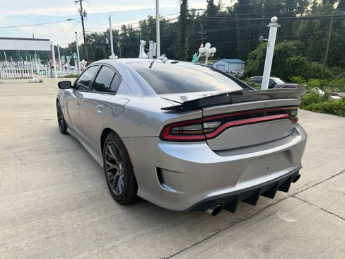 Used 2018 Dodge Charger R/T Scat Pack image 10