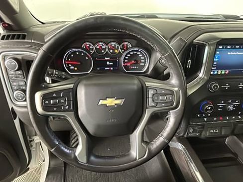 Used 2020 Chevrolet Silverado 2500 LTZ AWD/4WD image 15