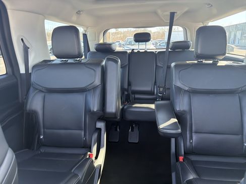 Used 2025 Ford Expedition Max Platinum image 34