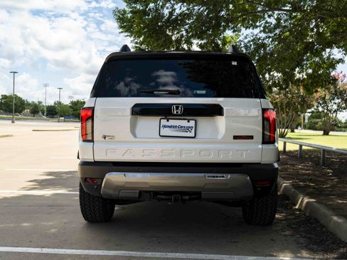 Used 2026 Honda Passport TrailSport Elite image 8