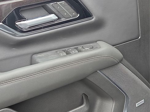 New 2026 GMC Yukon Elevation image 15