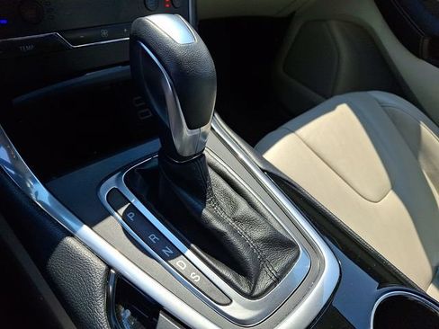 Used 2017 Ford Edge Titanium w/ Equipment Group 301A AWD/4WD image 16
