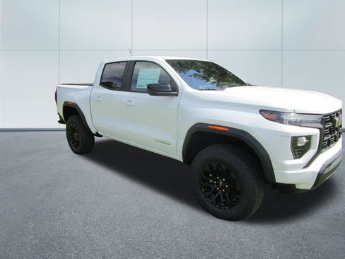New 2026 GMC Canyon Elevation AWD/4WD image 6
