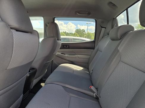 Used 2015 Toyota Tacoma PreRunner w/ TRD Sport Package RWD image 5