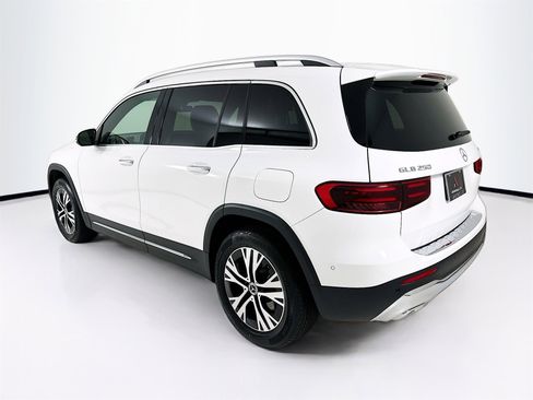 Certified 2025 Mercedes-Benz GLB 250 4MATIC image 6
