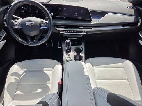 Used 2024 Cadillac XT4 Sport FWD image 10