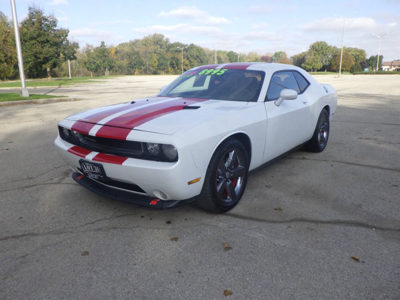 Used 2013 Dodge Challenger SXT RWD image 1
