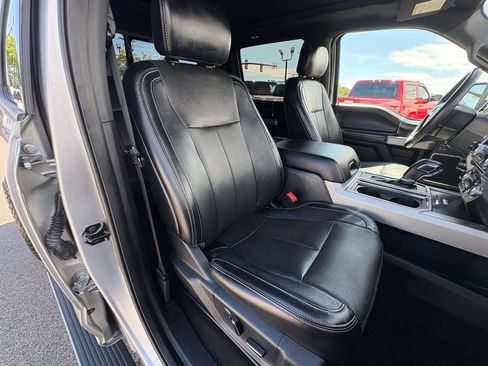 Used 2018 Ford F150 Lariat w/ Equipment Group 502A Luxury AWD/4WD image 29