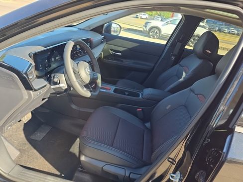 New 2026 Nissan Kicks SR w/ SR Premium Package image 16