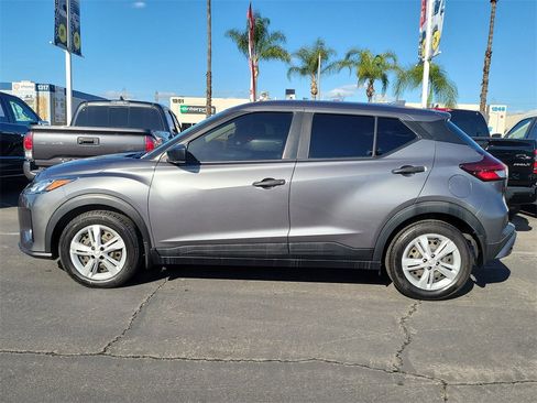 Used 2022 Nissan Kicks S image 29