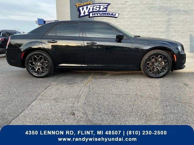 Used 2019 Chrysler 300 S AWD/4WD image 7