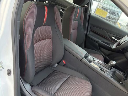 New 2026 Nissan Sentra SR w/ Floor Mat Package FWD image 27