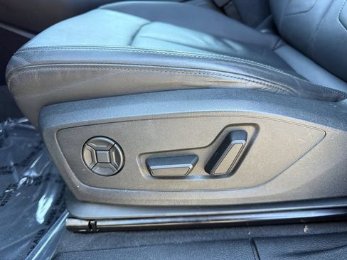Used 2024 Audi Q3 2.0T Premium AWD/4WD image 10