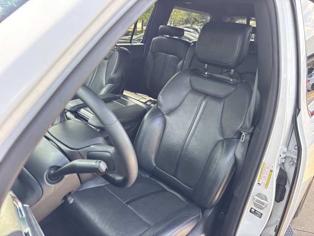 Used 2024 Jeep Wagoneer Series II w/ Flexible Seating Group RWD image 21
