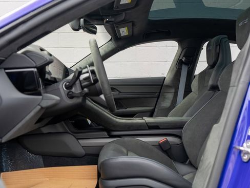 New 2025 Porsche Taycan GTS image 18