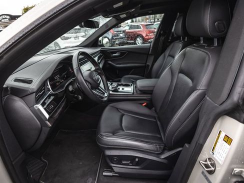 Used 2023 Audi Q8 Prestige w/ Prestige Package image 21