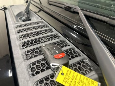 Used 2022 Jeep Wrangler Unlimited Sport S image 39