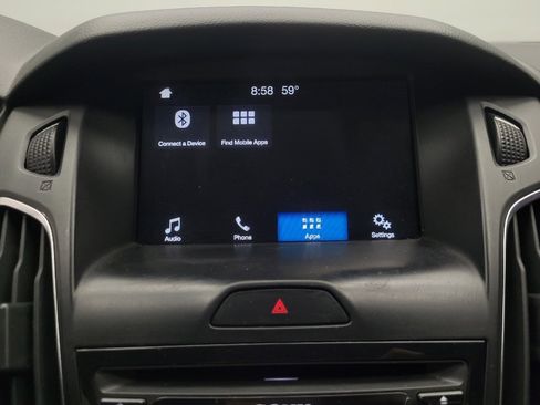 Used 2017 Ford Focus SEL image 25