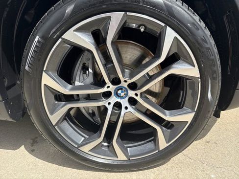 Certified 2024 BMW X5 xDrive50e w/ Premium Package AWD/4WD image 28