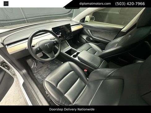 Used 2021 Tesla Model 3 Performance image 16