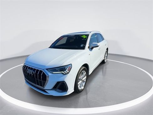 Used 2024 Audi Q3 2.0T Premium image 4