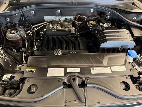 Used 2020 Volkswagen Atlas Cross Sport SEL image 25